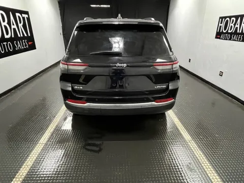 More photos of 2023 Jeep Grand Cherokee Limited at Hobart Auto Sales, IN