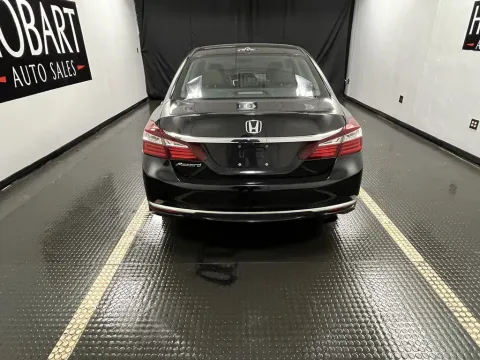 More photos of 2016 Honda Accord Sedan EX-L at Hobart Auto Sales, IN