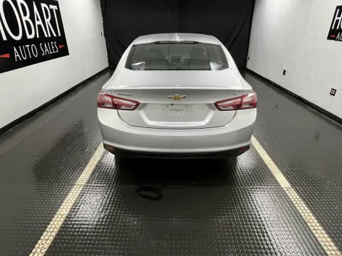 More photos of 2019 Chevrolet Malibu LT at Hobart Auto Sales, IN