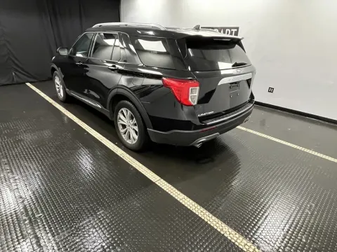More photos of 2023 Ford Explorer Limited at Hobart Auto Sales, IN