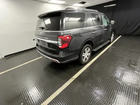 More photos of 2024 Ford Expedition Limited at Hobart Auto Sales, IN