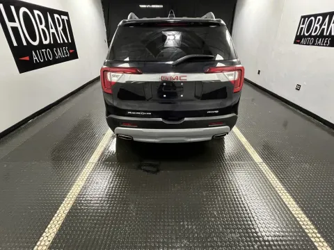 More photos of 2022 GMC Acadia SLE at Hobart Auto Sales, IN