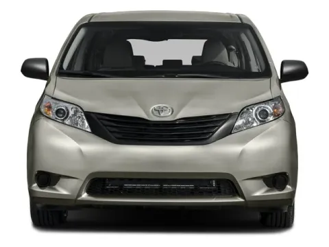 More photos of 2016 Toyota Sienna L at Hobart Auto Sales, IN