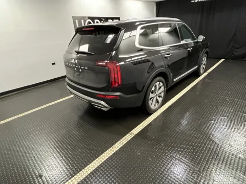 More photos of 2022 Kia Telluride S at Hobart Auto Sales, IN