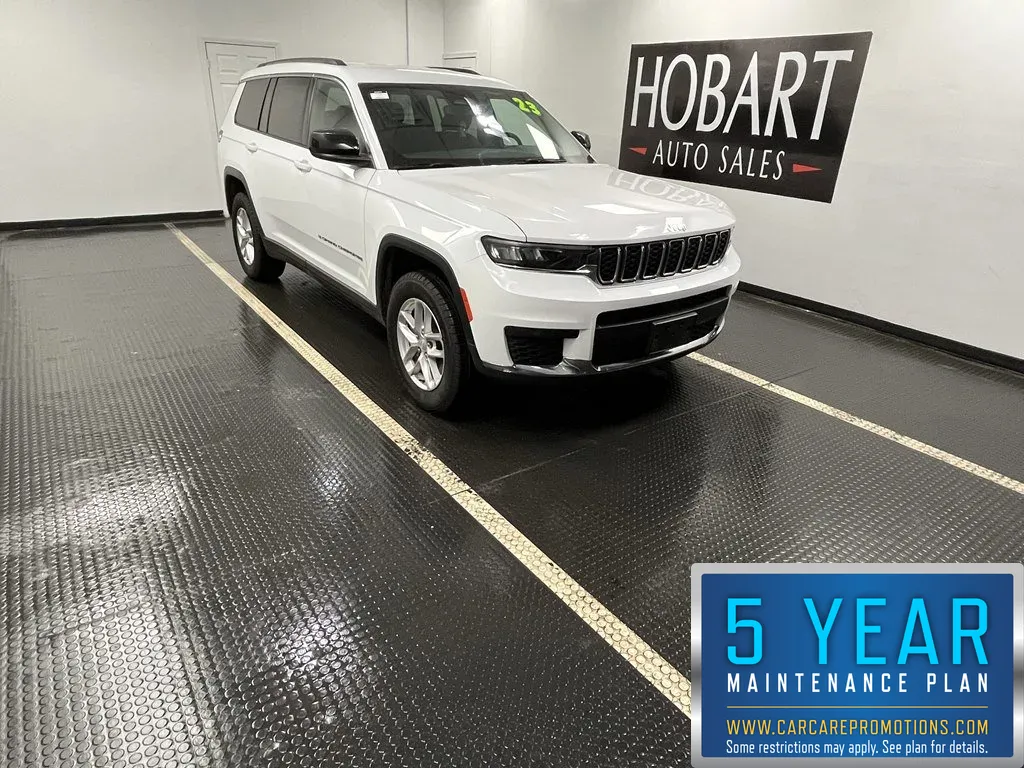 2023 Jeep Grand Cherokee L Laredo's photo