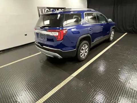 More photos of 2023 GMC Acadia SLT at Hobart Auto Sales, IN