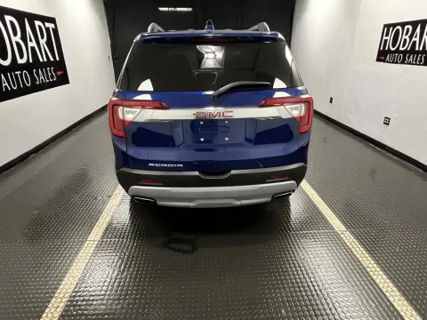 More photos of 2023 GMC Acadia SLT at Hobart Auto Sales, IN