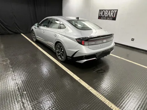 More photos of 2024 Hyundai Sonata SEL at Hobart Auto Sales, IN