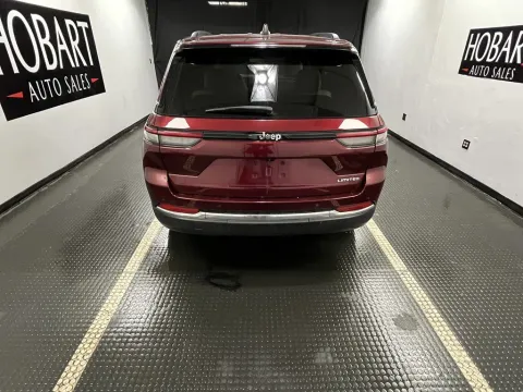 More photos of 2023 Jeep Grand Cherokee Limited at Hobart Auto Sales, IN