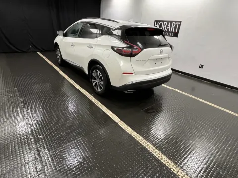 More photos of 2023 Nissan Murano SV at Hobart Auto Sales, IN