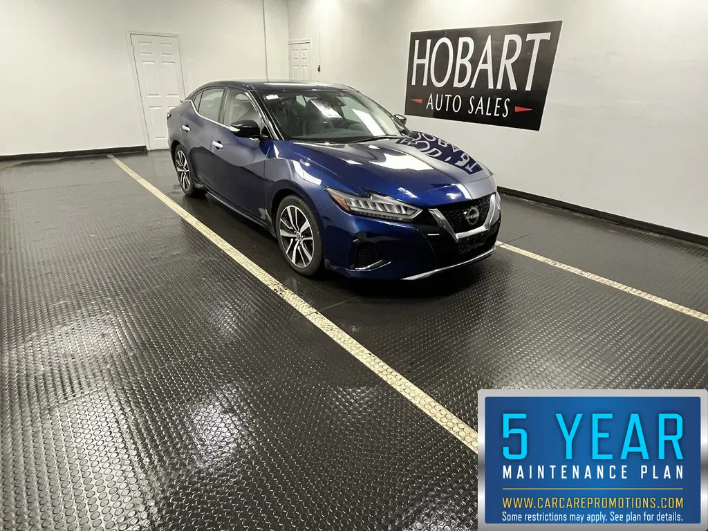 2023 Nissan Maxima SV's photo