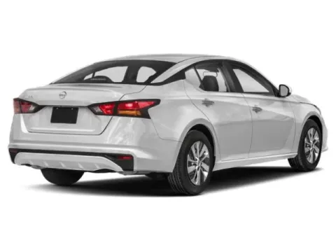 More photos of 2022 Nissan Altima 2.5 S at Hobart Auto Sales, IN