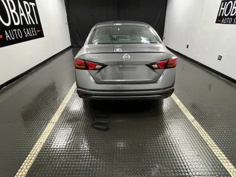 More photos of 2022 Nissan Altima 2.5 S at Hobart Auto Sales, IN