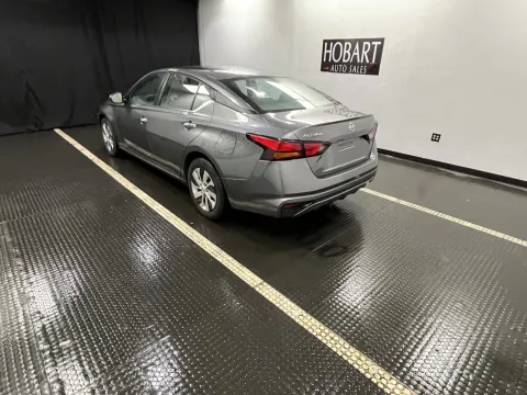 More photos of 2022 Nissan Altima 2.5 S at Hobart Auto Sales, IN