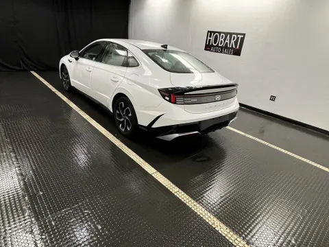 More photos of 2025 Hyundai Sonata SEL at Hobart Auto Sales, IN