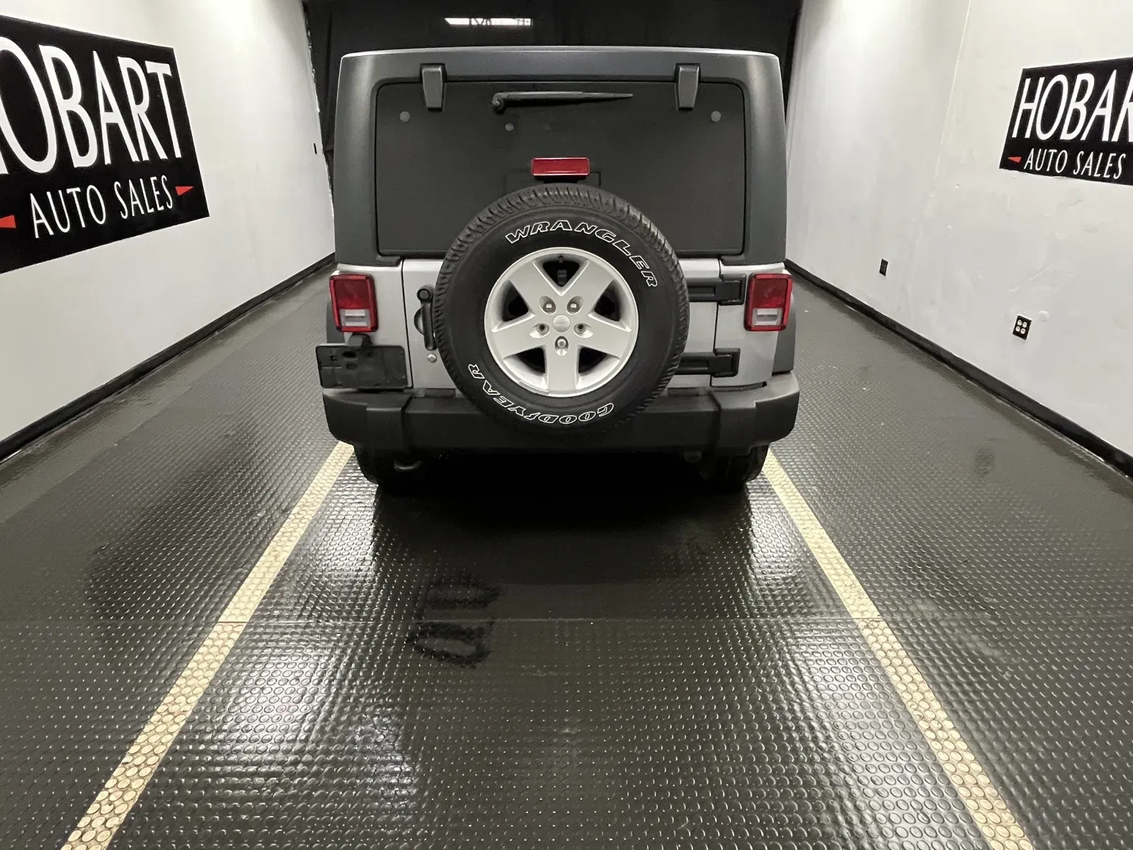 More photos of 2018 Jeep Wrangler JK Unlimited Sport S at Hobart Auto Sales, IN