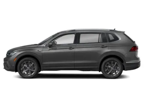 Another view of 2022 Volkswagen Tiguan SE for sale in Hobart, IN at Hobart Auto Sales