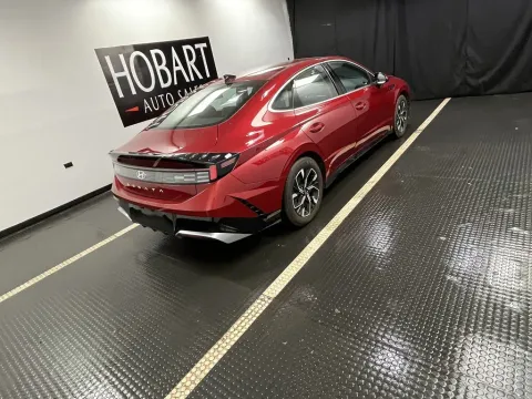 More photos of 2025 Hyundai Sonata SEL at Hobart Auto Sales, IN