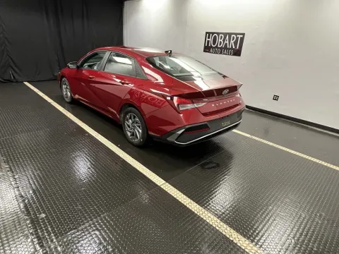 More photos of 2024 Hyundai Elantra SEL at Hobart Auto Sales, IN