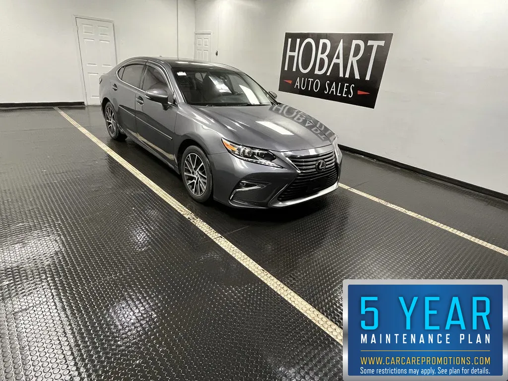 2016 Lexus ES 350's photo