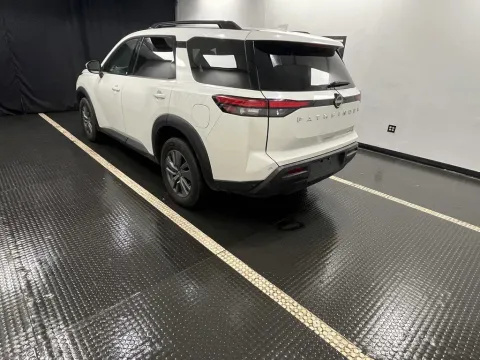 More photos of 2024 Nissan Pathfinder SV at Hobart Auto Sales, IN