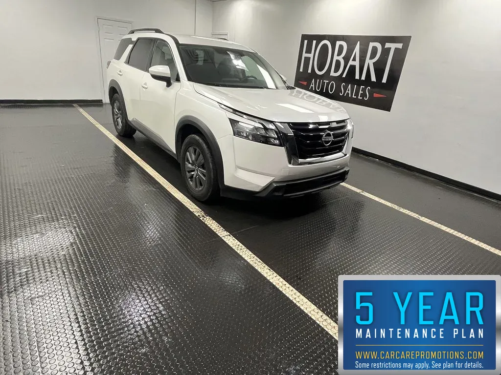 White 2024 Nissan Pathfinder SV for sale in Hobart, IN