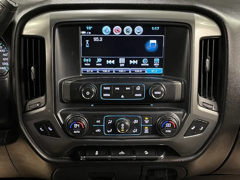 2018 Chevrolet Silverado 1500 LT Z71 - Photo 19