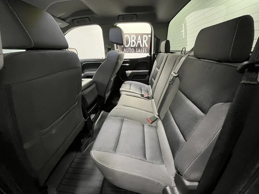 2018 Chevrolet Silverado 1500 LT Z71 - Photo 15