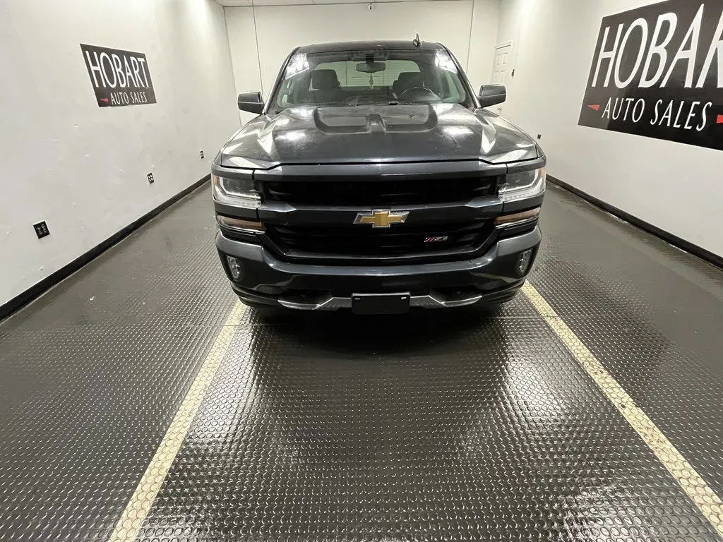 2018 Chevrolet Silverado 1500 LT Z71 - Photo 2