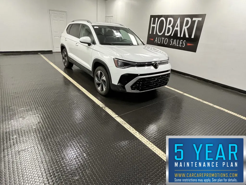 Gray 2025 Volkswagen Taos SE for sale in Hobart, IN