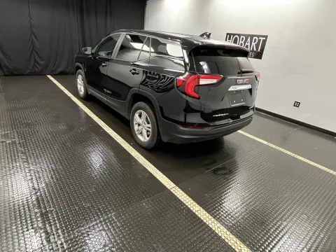 More photos of 2024 GMC Terrain SLE at Hobart Auto Sales, IN