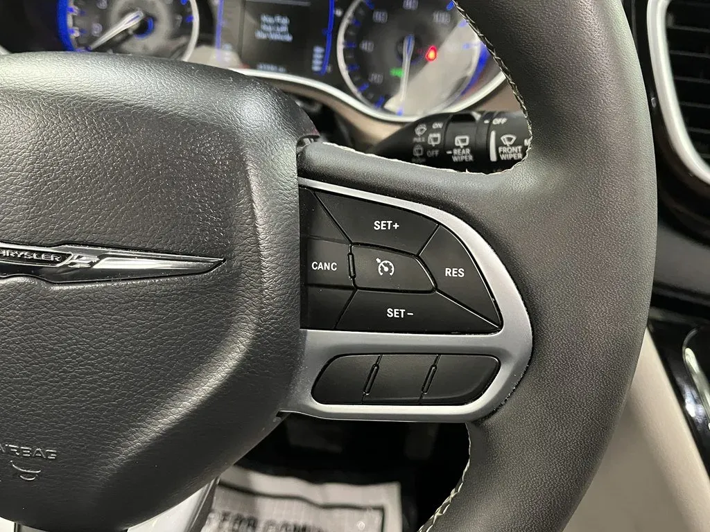2024 Chrysler Voyager LX - Photo 27
