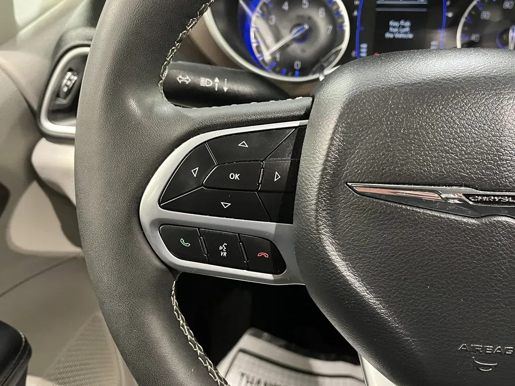 2024 Chrysler Voyager LX - Photo 26