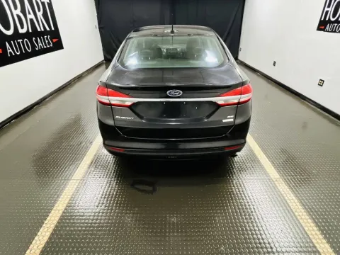 More photos of 2017 Ford Fusion SE at Hobart Auto Sales, IN