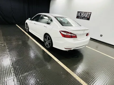 More photos of 2017 Honda Accord Sedan Sport SE at Hobart Auto Sales, IN
