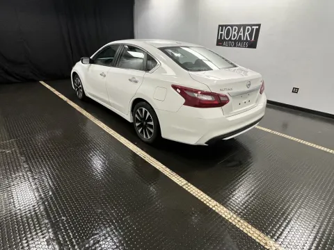 More photos of 2018 Nissan Altima 2.5 SV at Hobart Auto Sales, IN