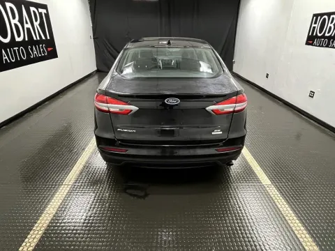More photos of 2019 Ford Fusion SE at Hobart Auto Sales, IN