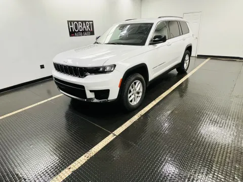 Another view of 2023 Jeep GRAND CHEROKEE for sale in Hobart, IN at Hobart Auto Sales