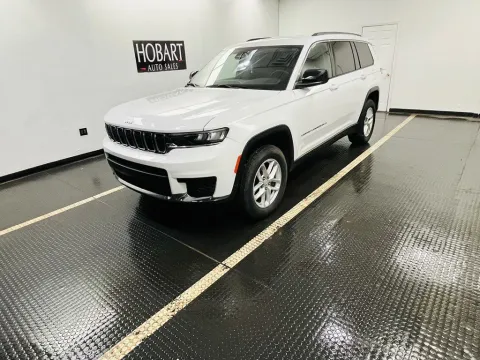 Another view of 2023 Jeep GRAND CHEROKEE for sale in Hobart, IN at Hobart Auto Sales
