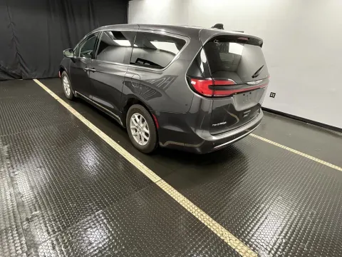 More photos of 2023 Chrysler Pacifica Touring L at Hobart Auto Sales, IN