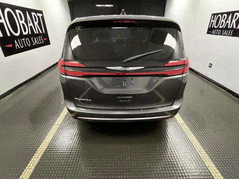 More photos of 2023 Chrysler Pacifica Touring L at Hobart Auto Sales, IN