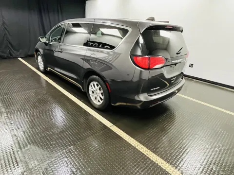 More photos of 2023 Chrysler Voyager LX at Hobart Auto Sales, IN
