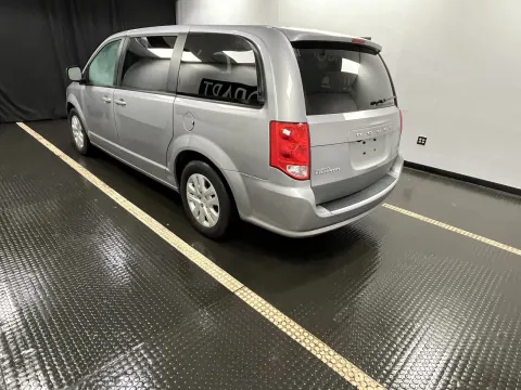 More photos of 2018 Dodge Grand Caravan SE at Hobart Auto Sales, IN