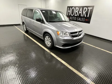 Silver 2018 Dodge Grand Caravan SE for sale in Hobart, IN