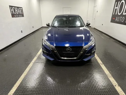 Photos of 2022 Nissan Altima 2.5 SR for sale in Hobart, IN at Hobart Auto Sales