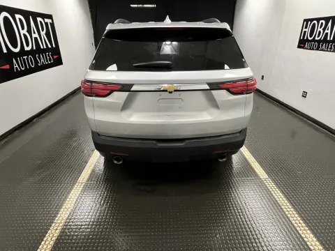 More photos of 2022 Chevrolet Traverse LT Cloth at Hobart Auto Sales, IN