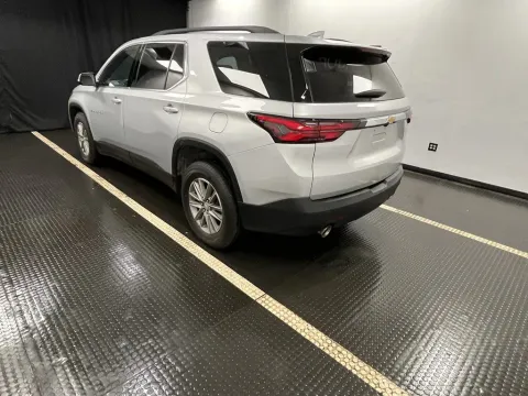 More photos of 2022 Chevrolet Traverse LT Cloth at Hobart Auto Sales, IN