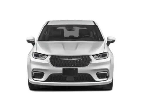 More photos of 2023 Chrysler Pacifica Touring L at Hobart Auto Sales, IN