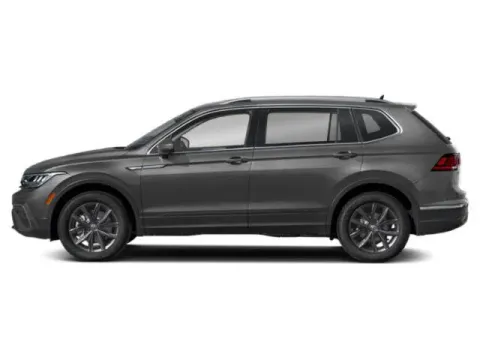 Another view of 2022 Volkswagen Tiguan SE for sale in Hobart, IN at Hobart Auto Sales