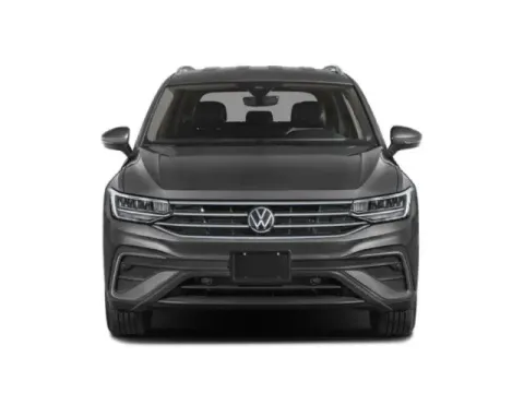 More photos of 2022 Volkswagen Tiguan SE at Hobart Auto Sales, IN